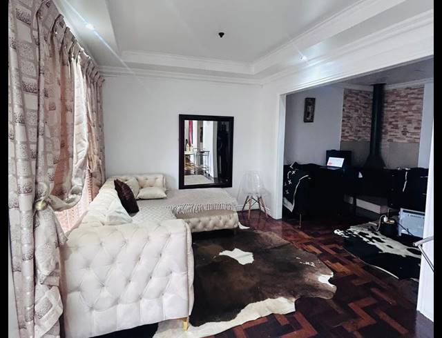 4 BEDROOM FREEHOLD FOR SALE IN GUGULETU